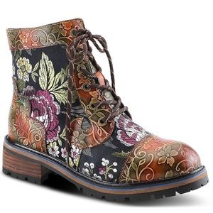 L’Artiste Fantastic Bootie Size 8